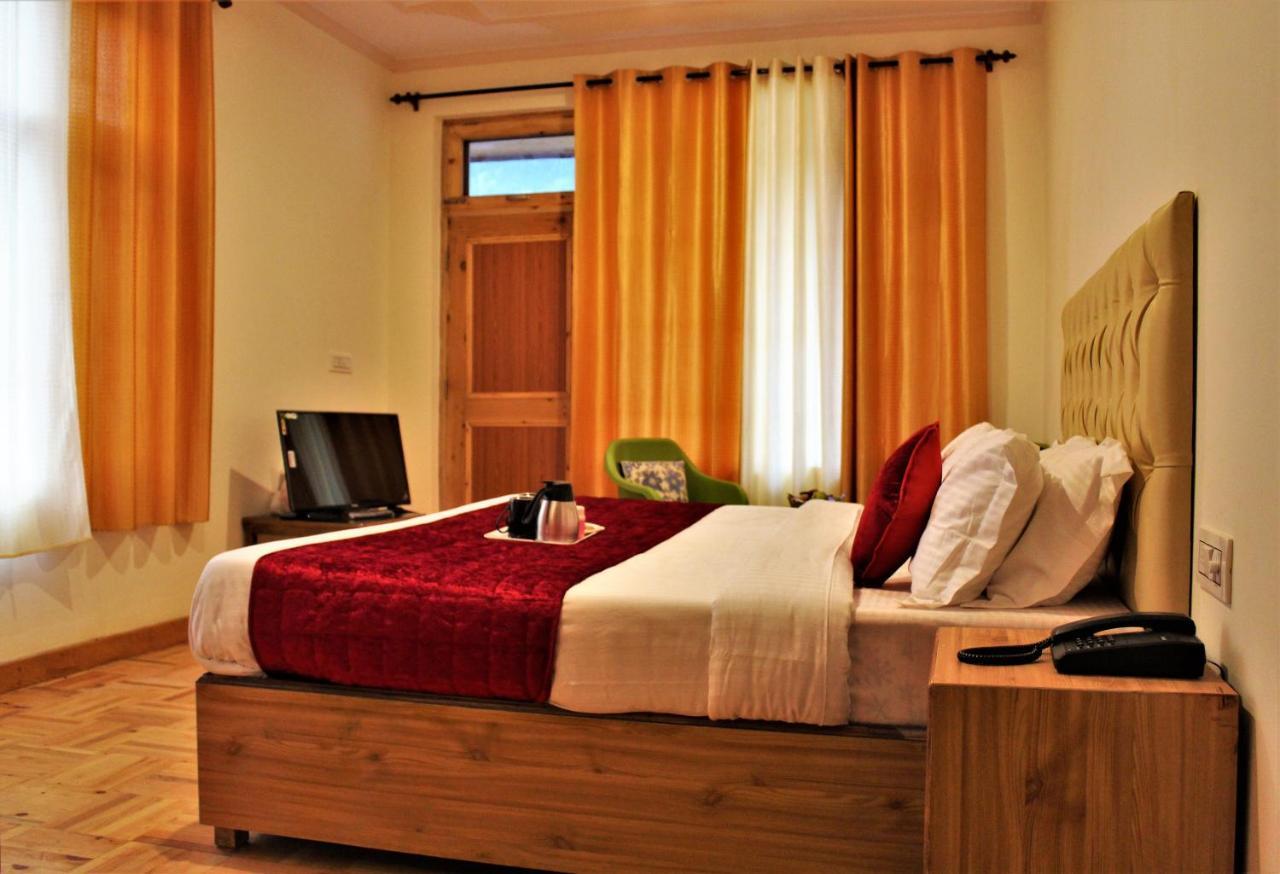 Nirvana Hills Manāli Екстериор снимка